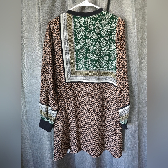 Essentiel Antwerp Shift Dress Scarf Print Sz 34 (US 4) 100% Silk Drop Waist - Picture 3 of 5